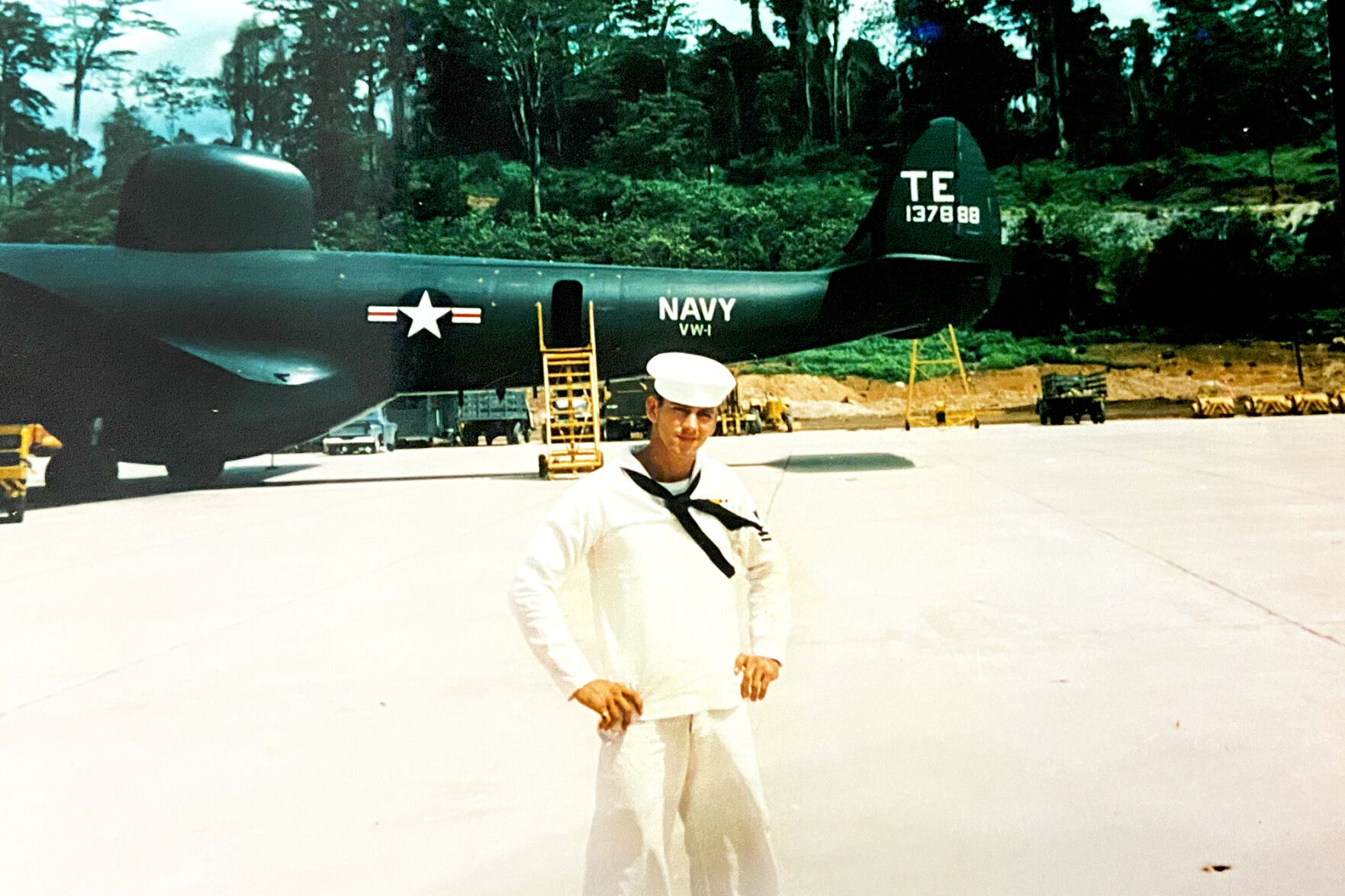 Hernando Navy veteran Bill Smith at 19